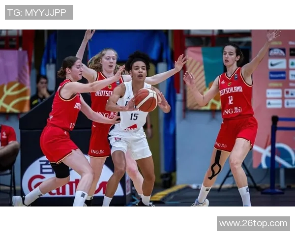 中国女篮勇战美国职联巅峰对决展现女子篮球新风采