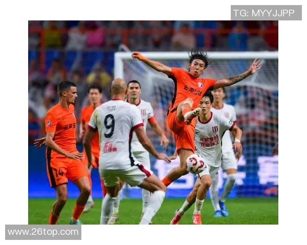 中超激战泰达对决深圳队双方全力争胜展现精彩足球盛宴